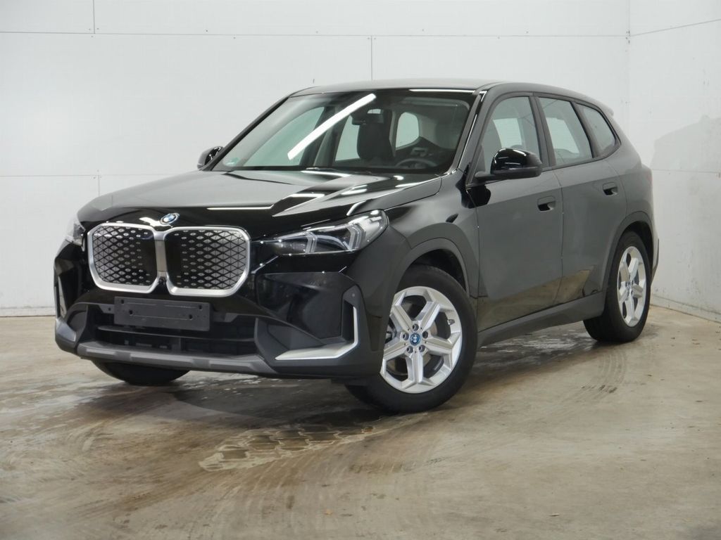 BMW iX1 2024