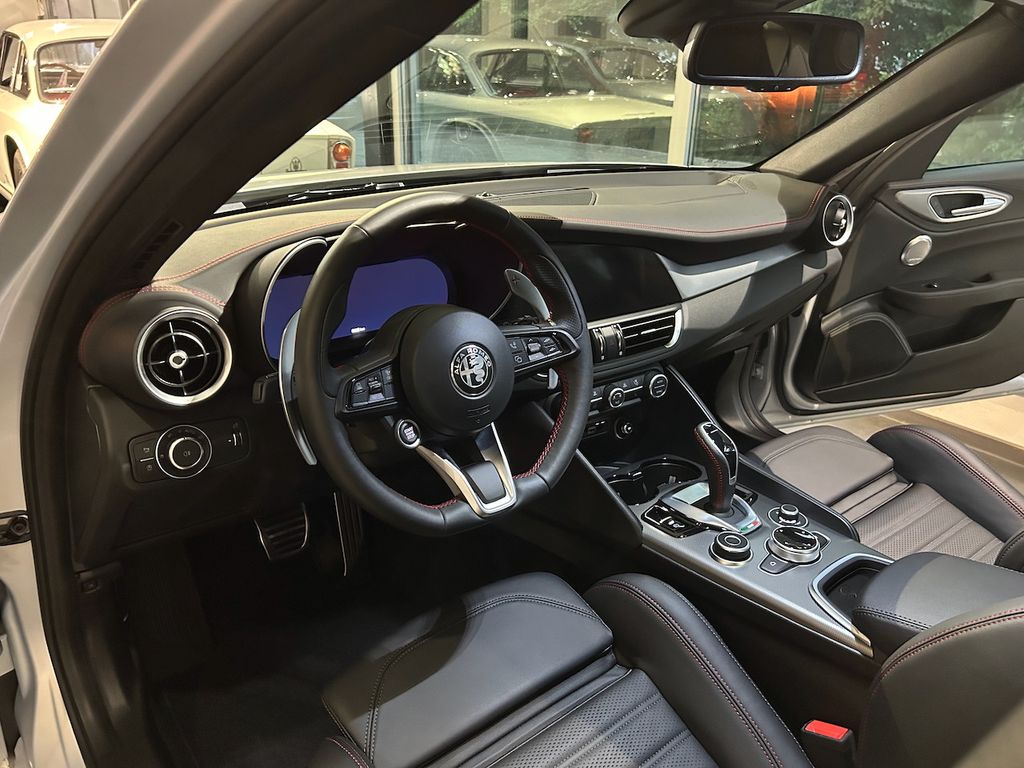 Alfa Romeo Giulia 2023