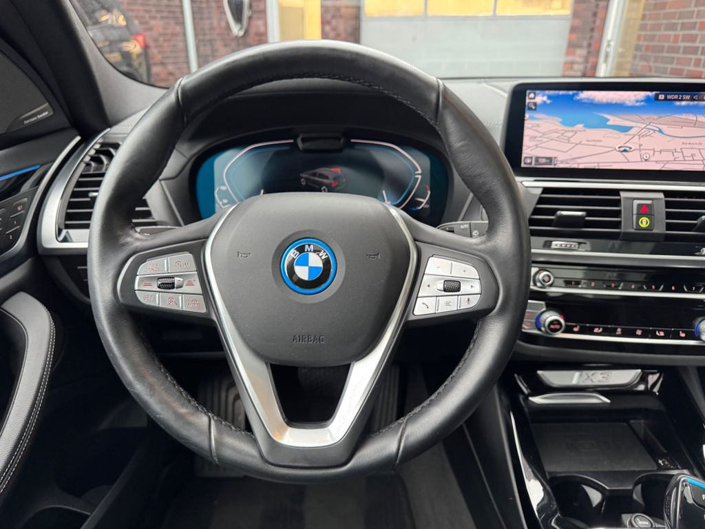 BMW iX3 2021