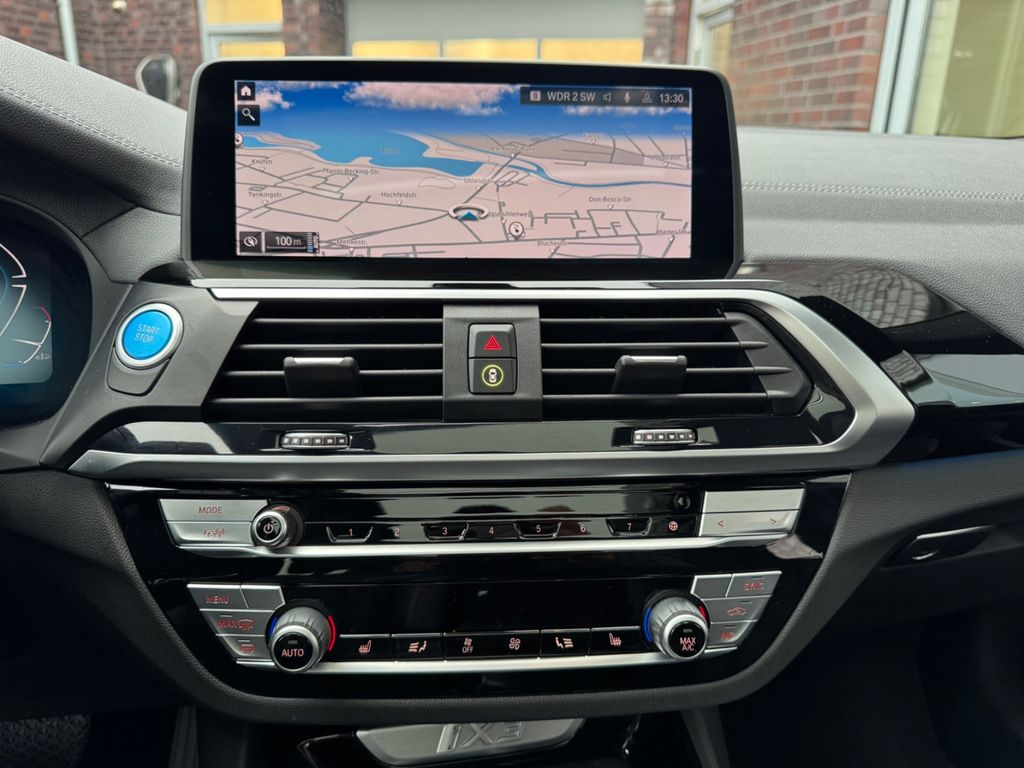 BMW iX3 2021