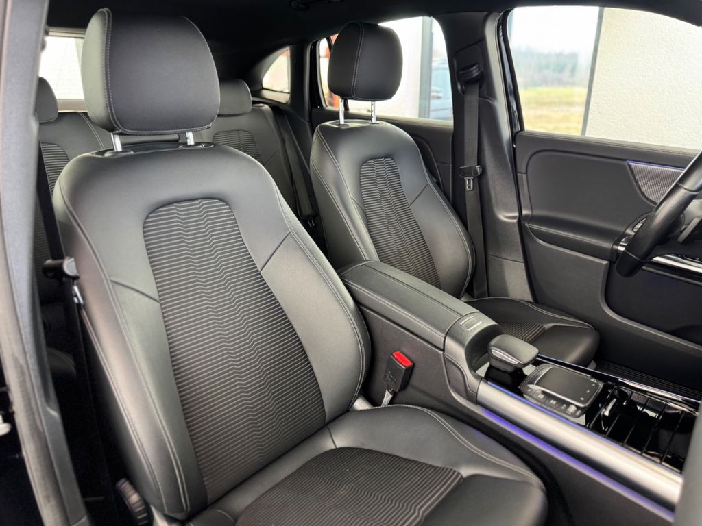 Mercedes-Benz EQA 2021