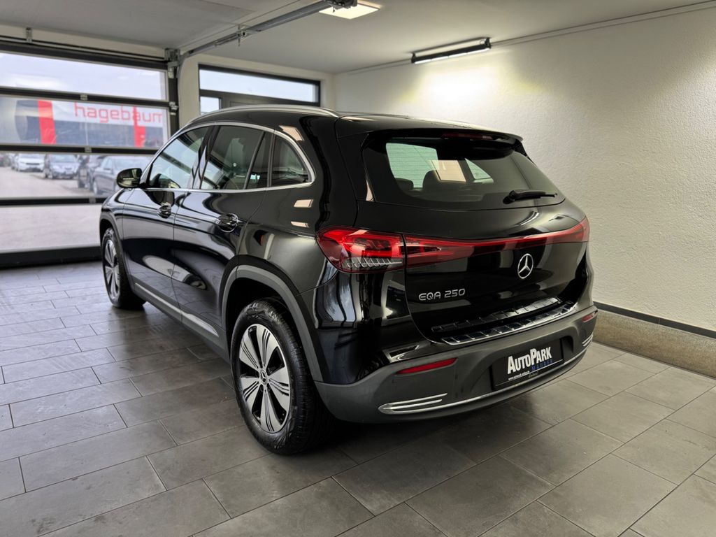 Mercedes-Benz EQA 2021