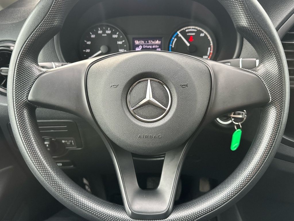 Mercedes-Benz eVito 2021