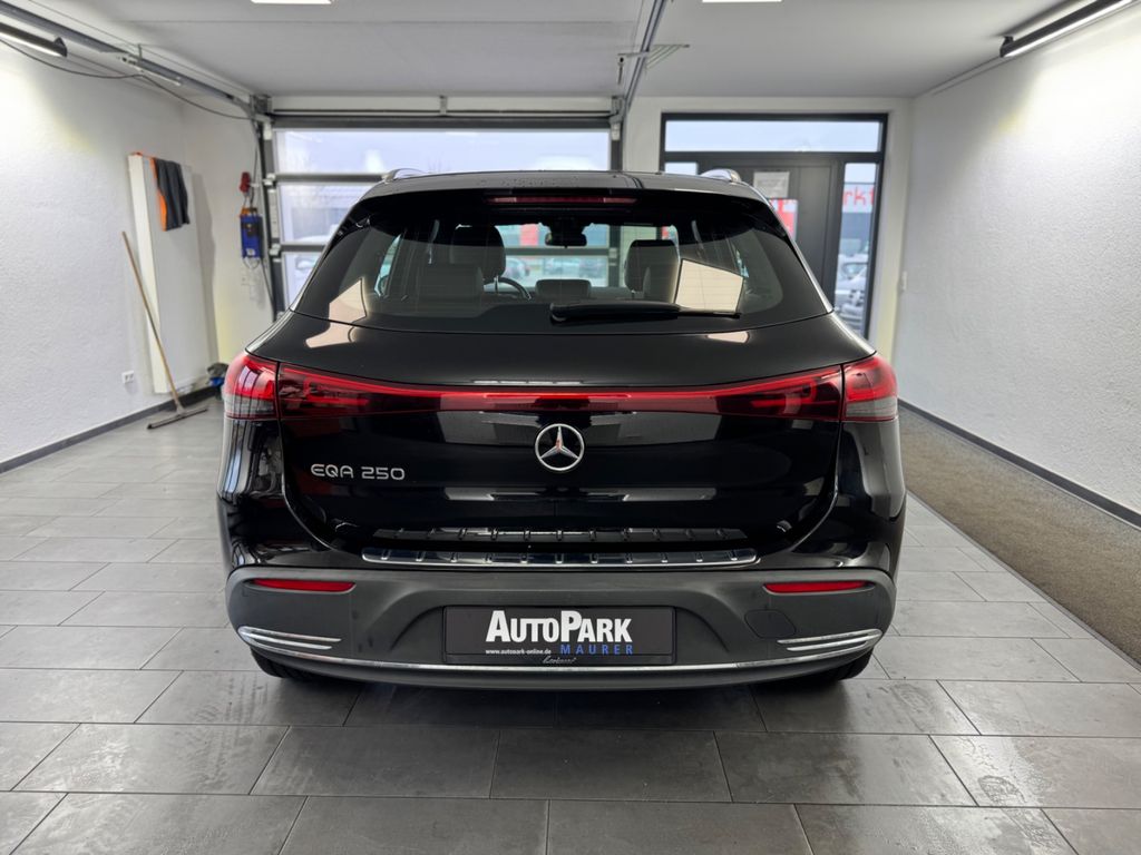 Mercedes-Benz EQA 2021