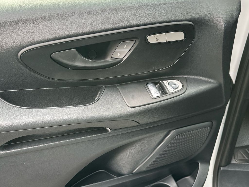 Mercedes-Benz eVito 2021