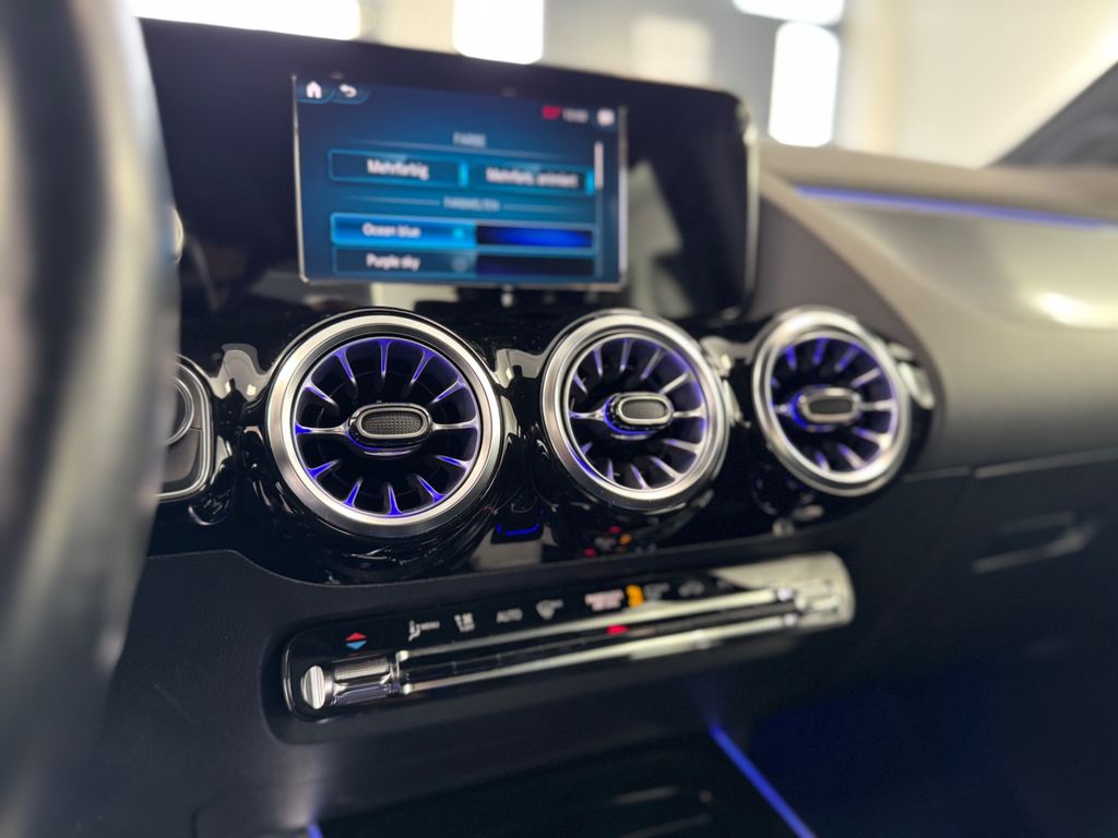 Mercedes-Benz EQA 2021