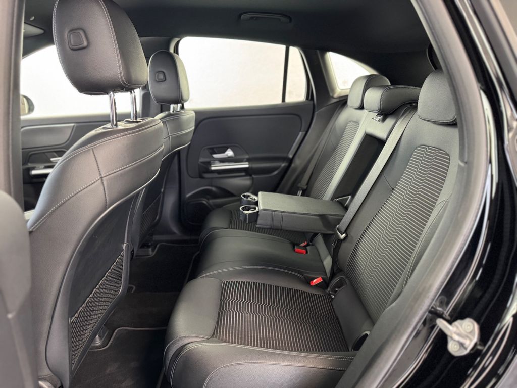 Mercedes-Benz EQA 2021