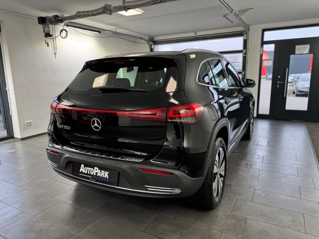 Mercedes-Benz EQA 2021