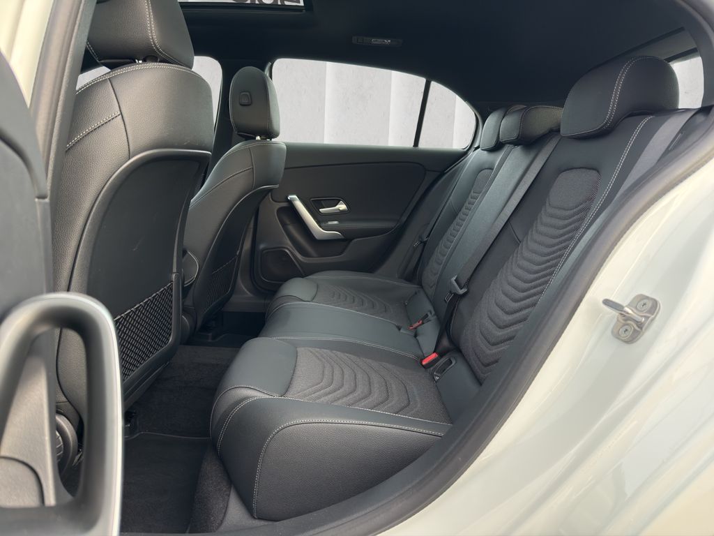 Mercedes-Benz A 180 2024