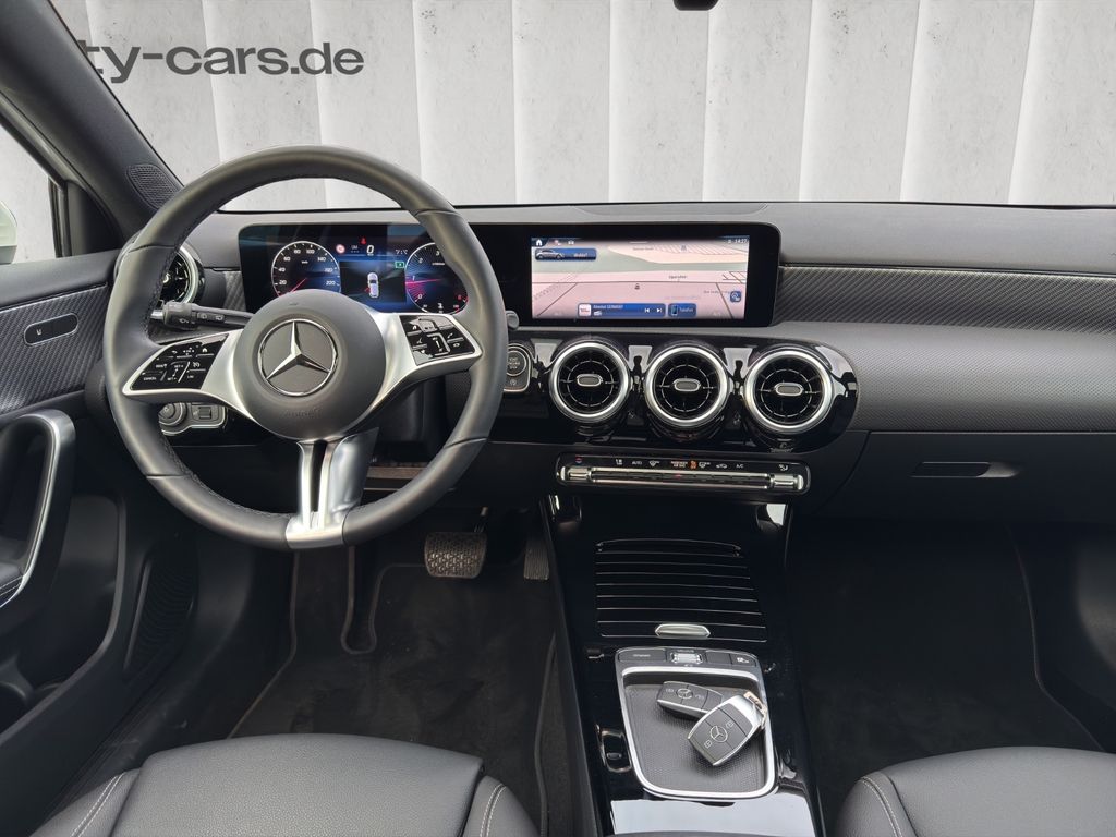 Mercedes-Benz A 180 2024