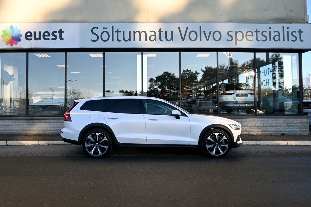 Volvo V60 2024