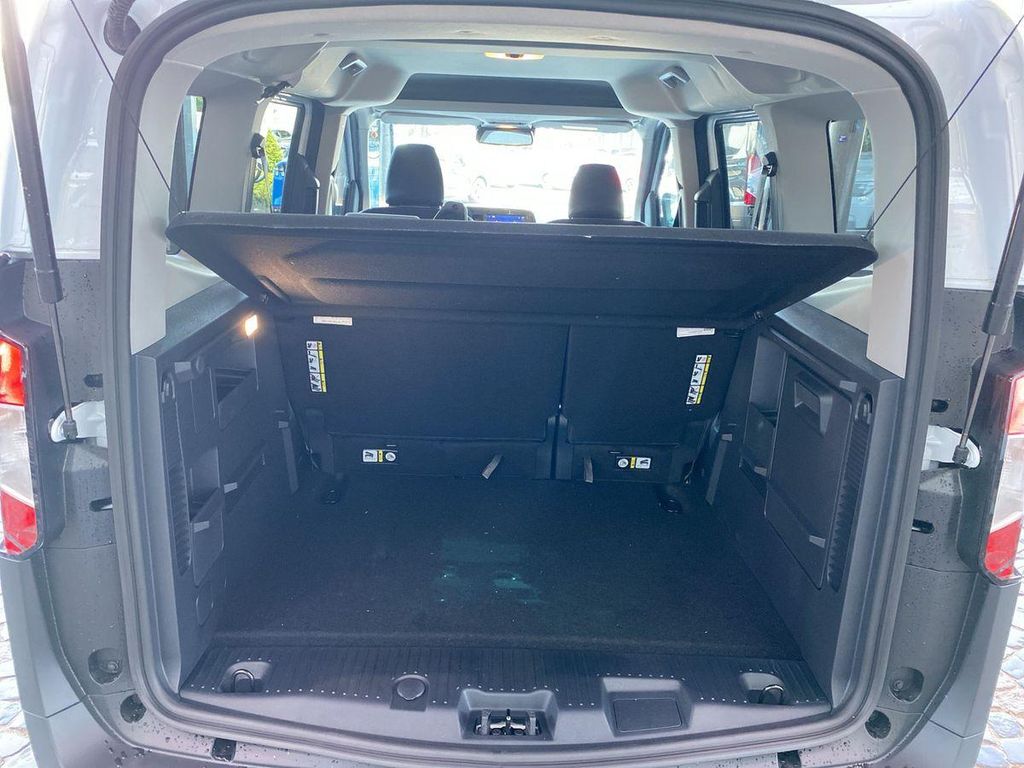 Ford Tourneo Courier 2025