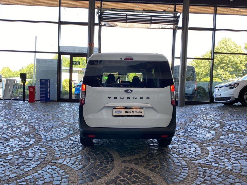 Ford Tourneo Courier 2025