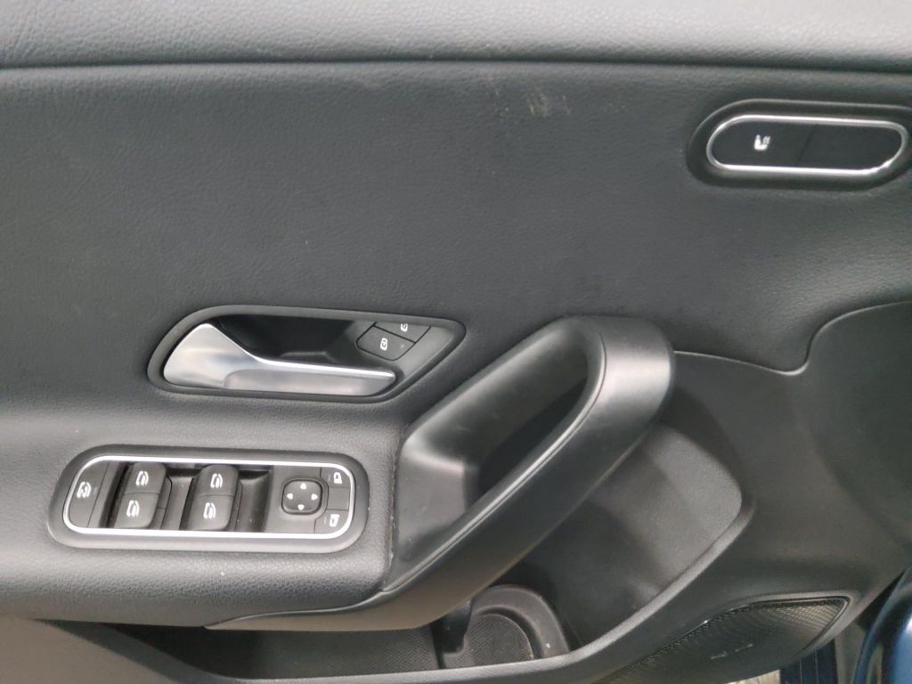 Mercedes-Benz A 200 2021