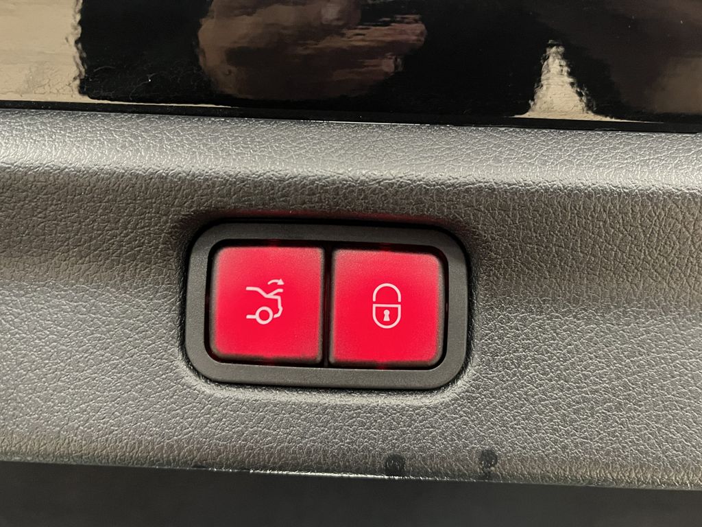 Mercedes-Benz EQE 2023