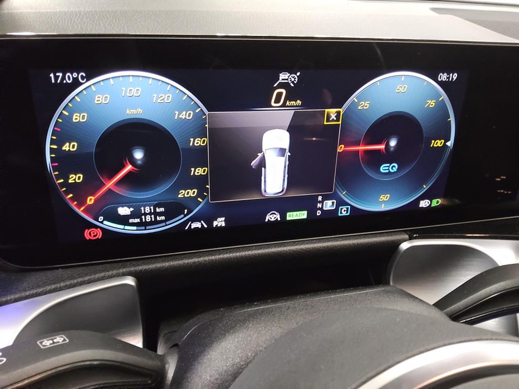 Mercedes-Benz EQB 2022