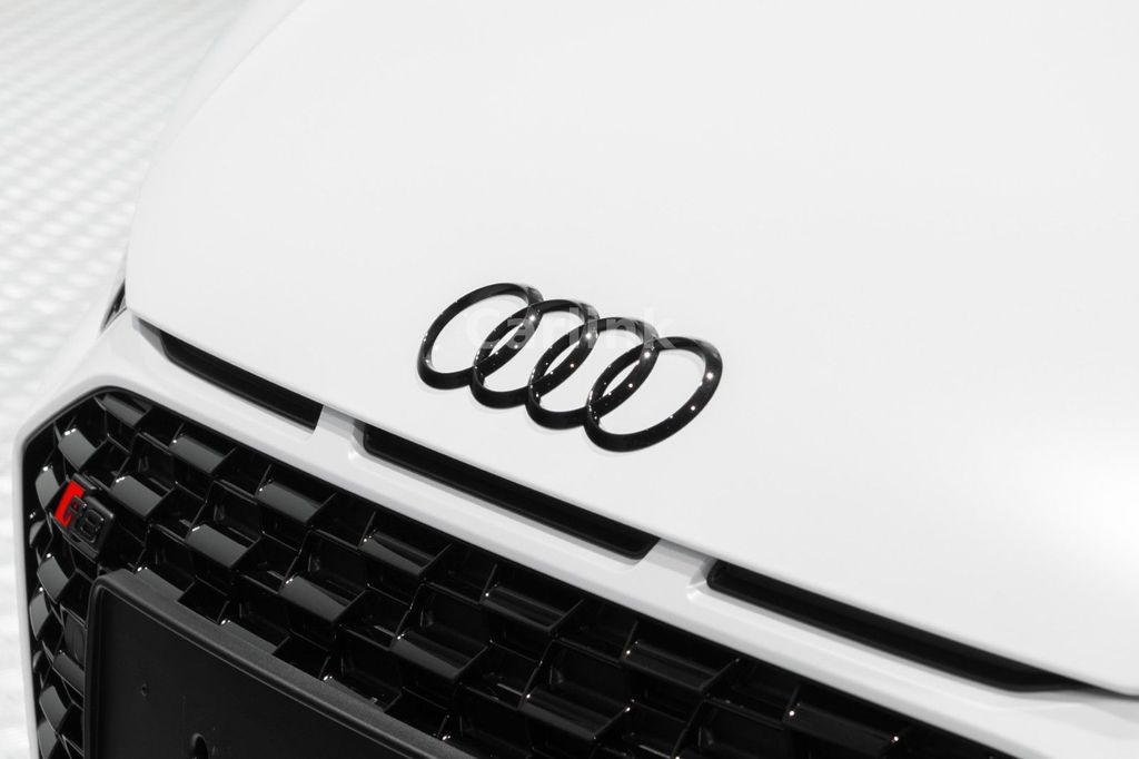Audi R8 2024
