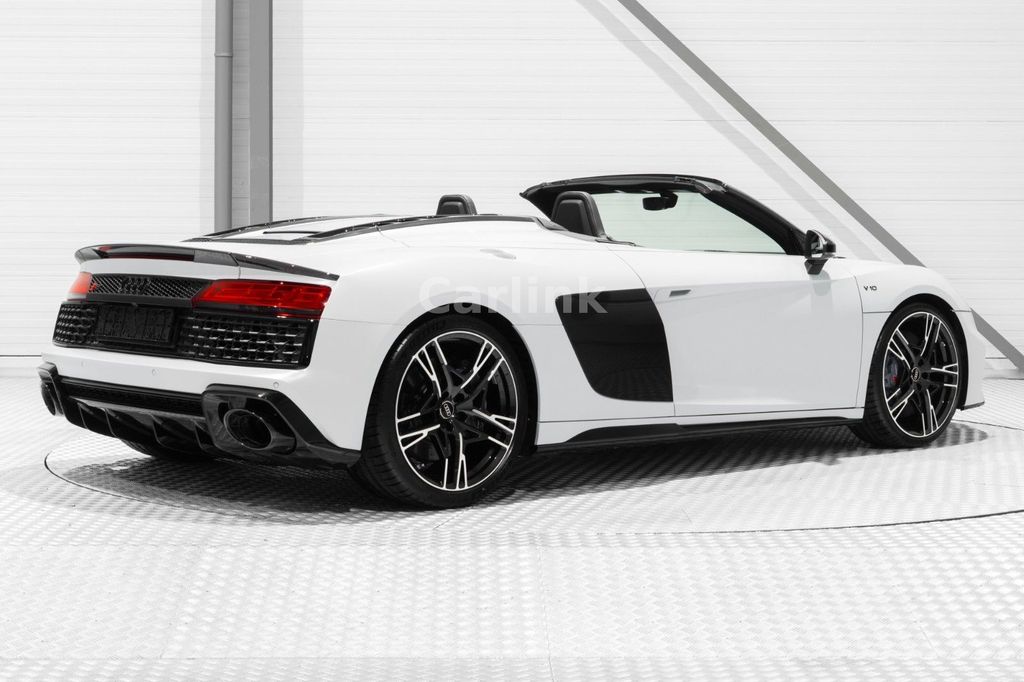 Audi R8 2024