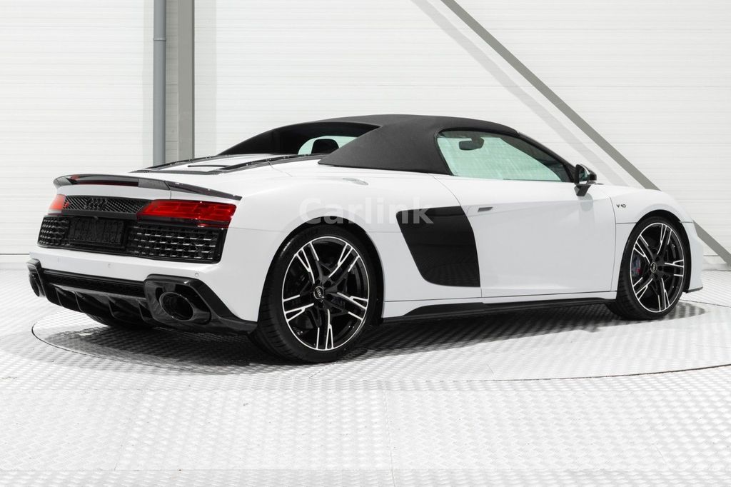 Audi R8 2024