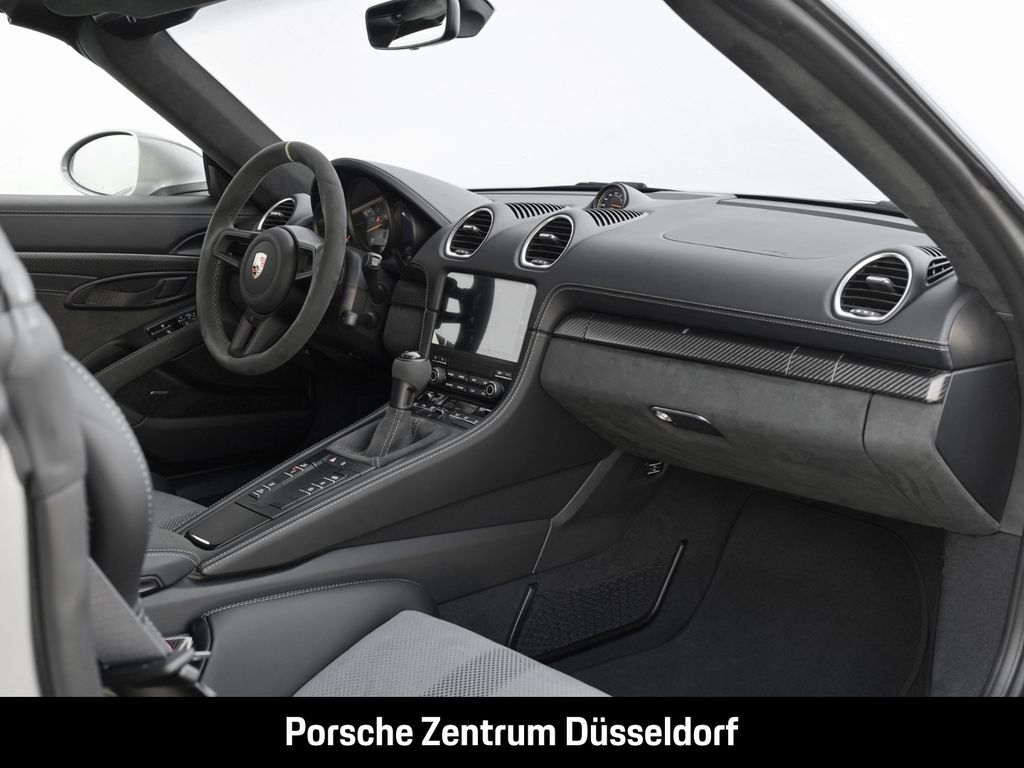 Porsche Boxster 2025