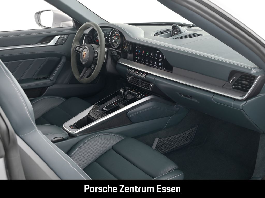 Porsche 992 2022