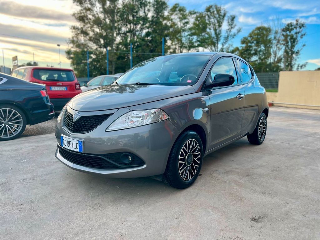 Lancia Ypsilon 2021