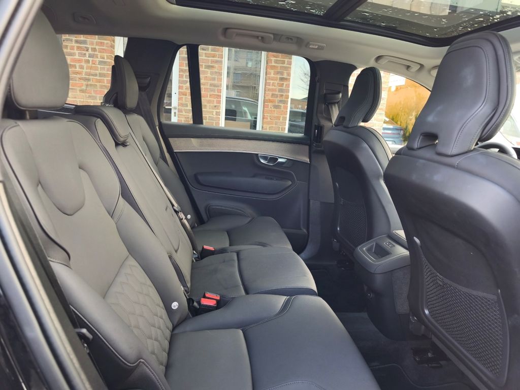 Volvo XC90 2025