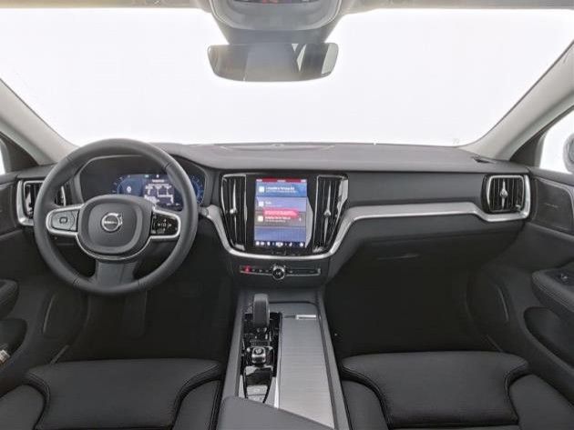 Volvo V60 2025