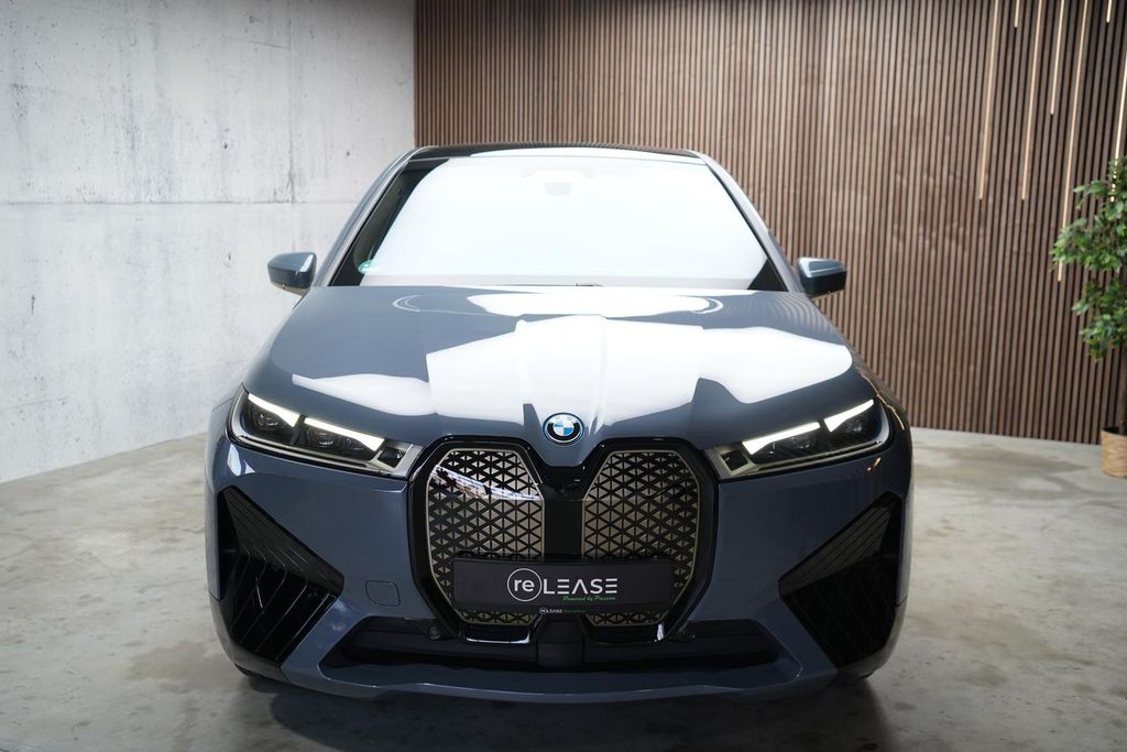 BMW iX 2023