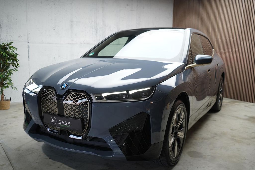BMW iX 2023