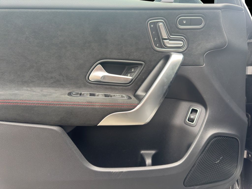 Mercedes-Benz A 220 2023