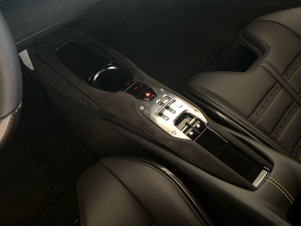 Ferrari 296 GTB 2024