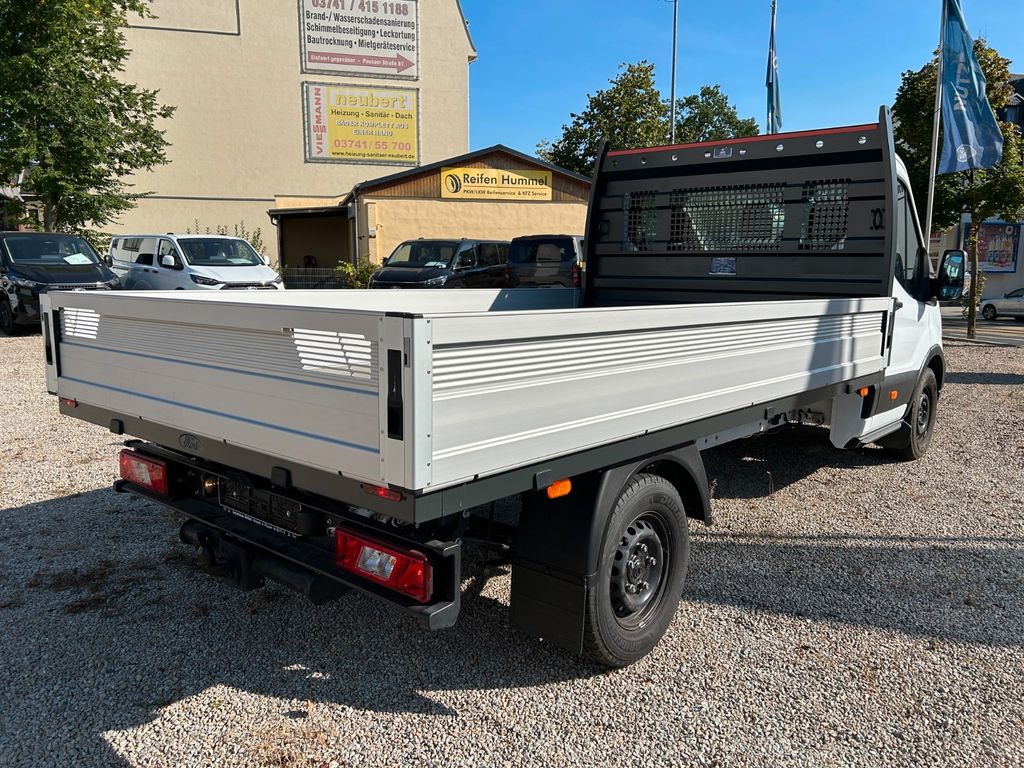 Ford Transit 2024