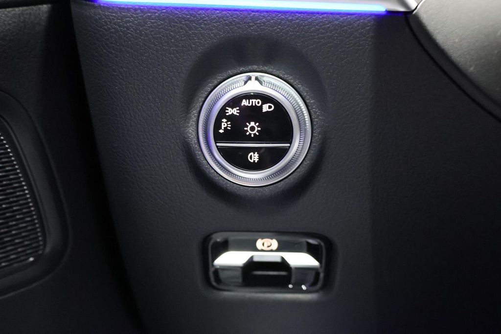 Mercedes-Benz C 220 2025