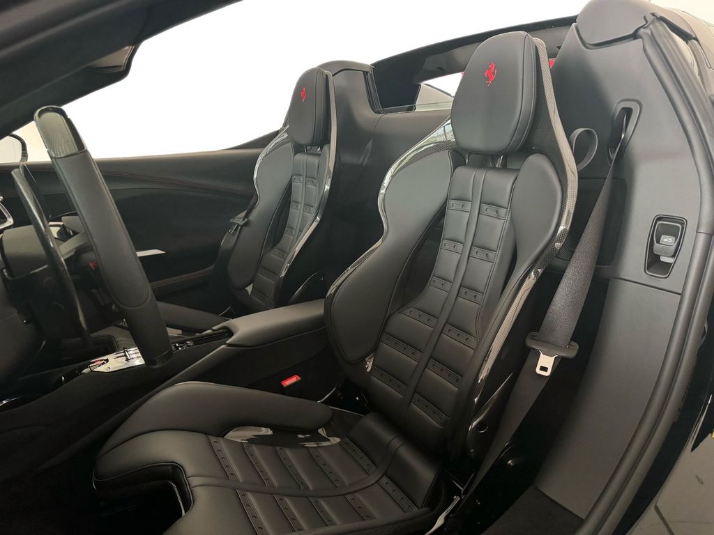 Ferrari 296 GTS 2024