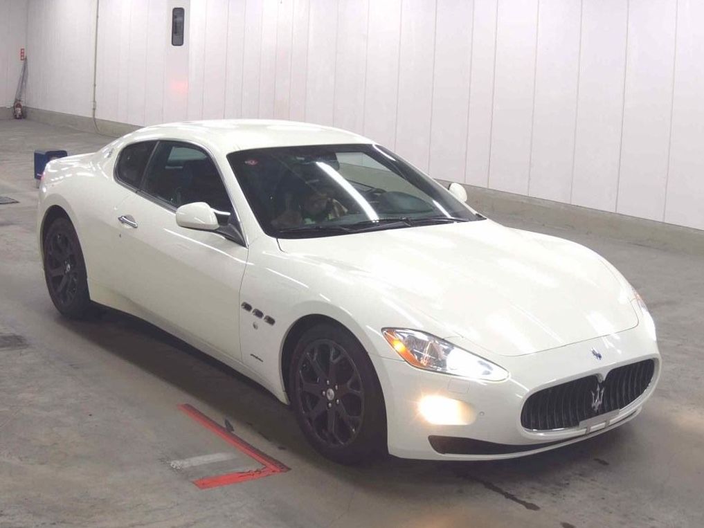 Maserati Granturismo 2012