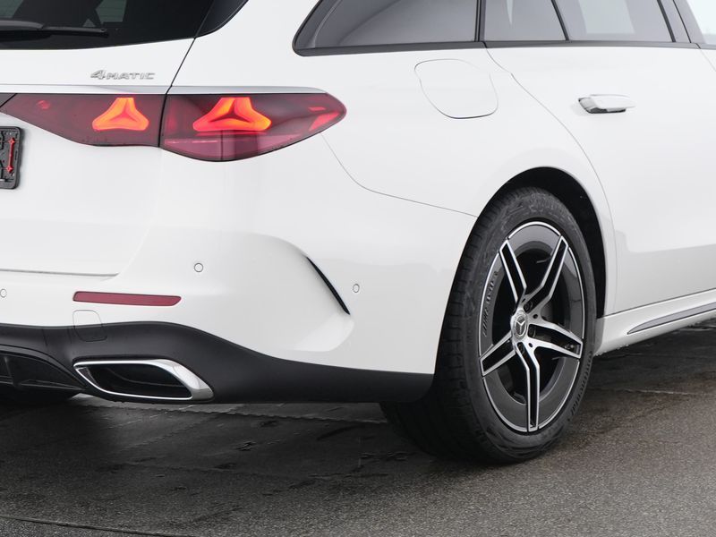 Mercedes-Benz E 300 2025