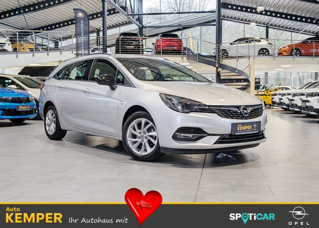 Opel Astra 2021