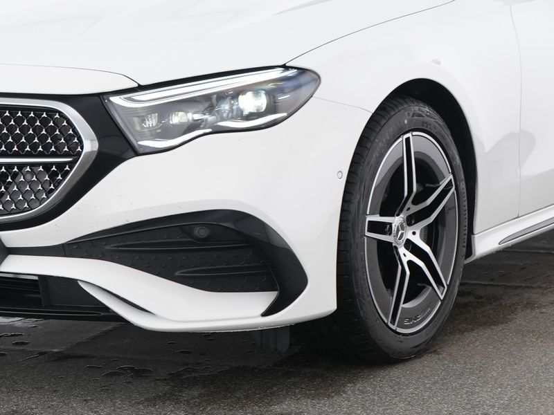 Mercedes-Benz E 300 2025
