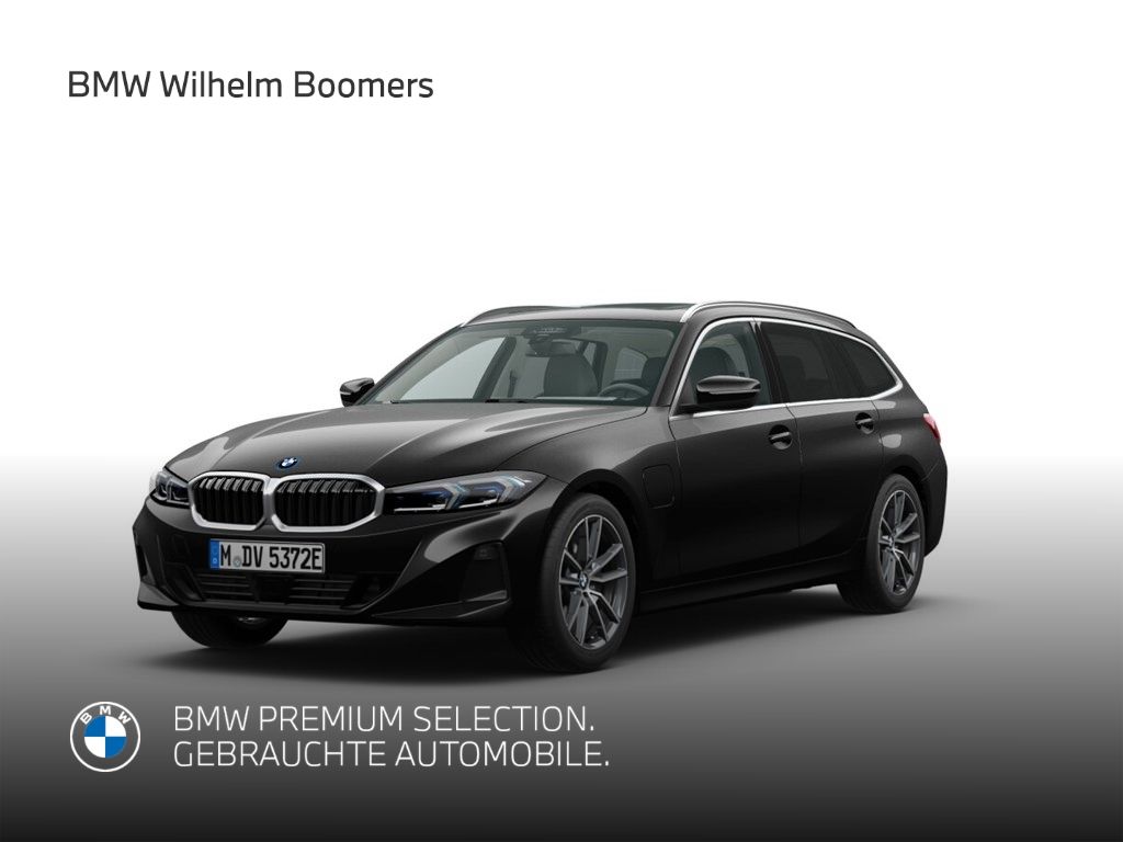 BMW 330 2022