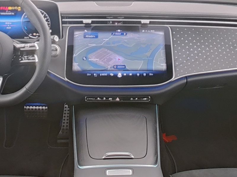 Mercedes-Benz E 300 2025
