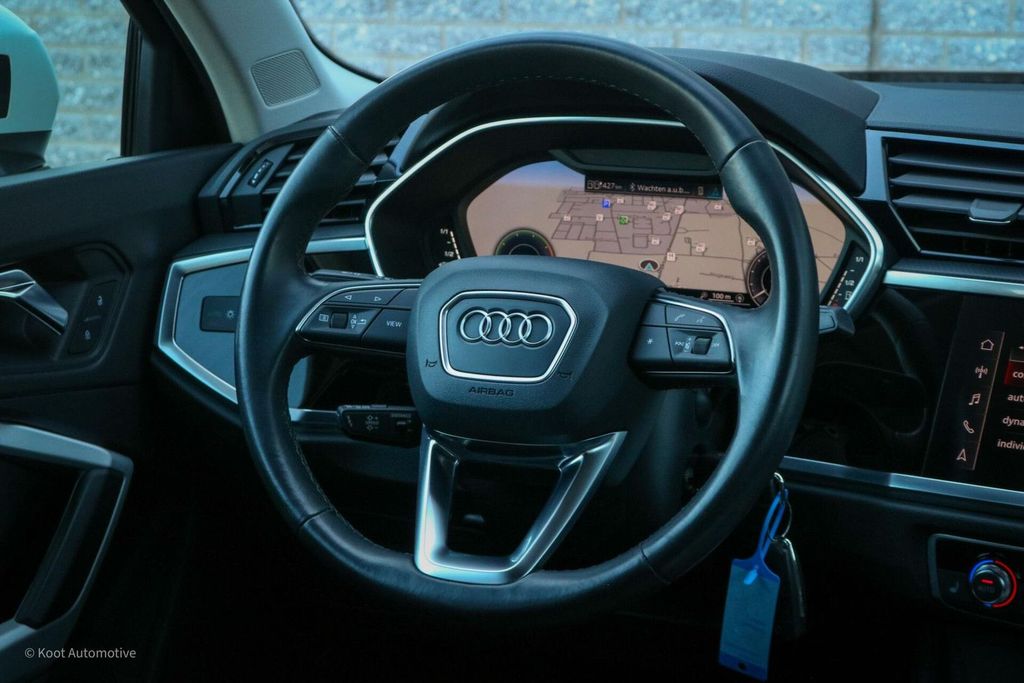 Audi Q3 2021