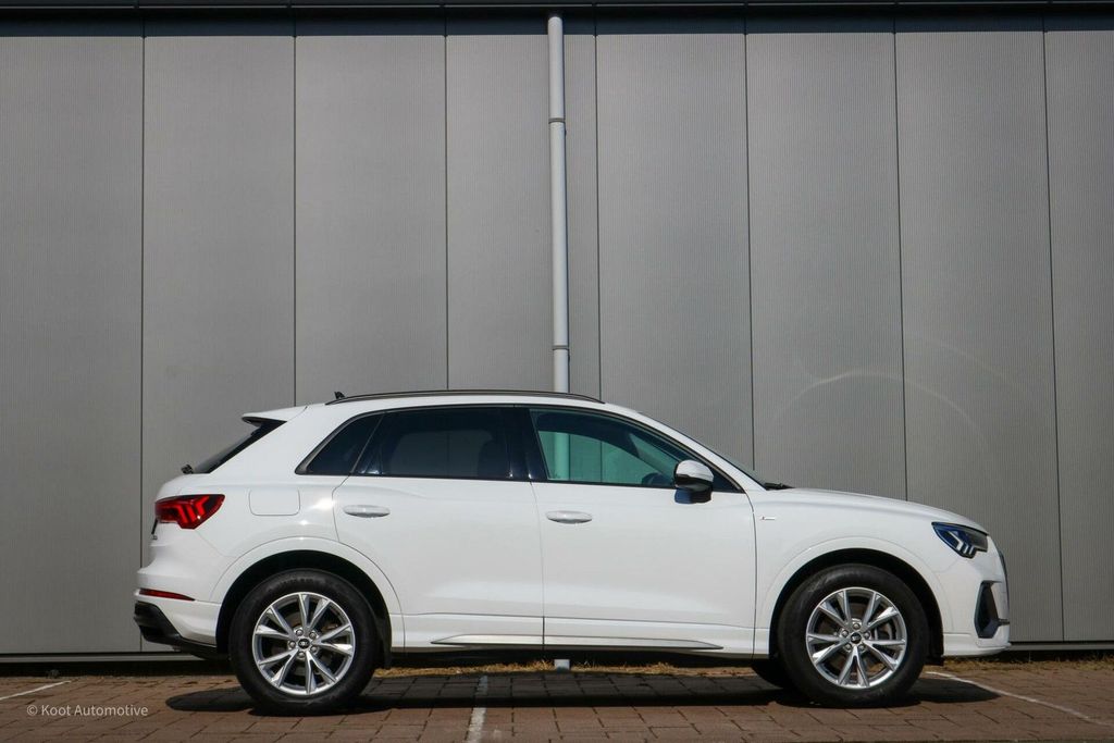 Audi Q3 2021