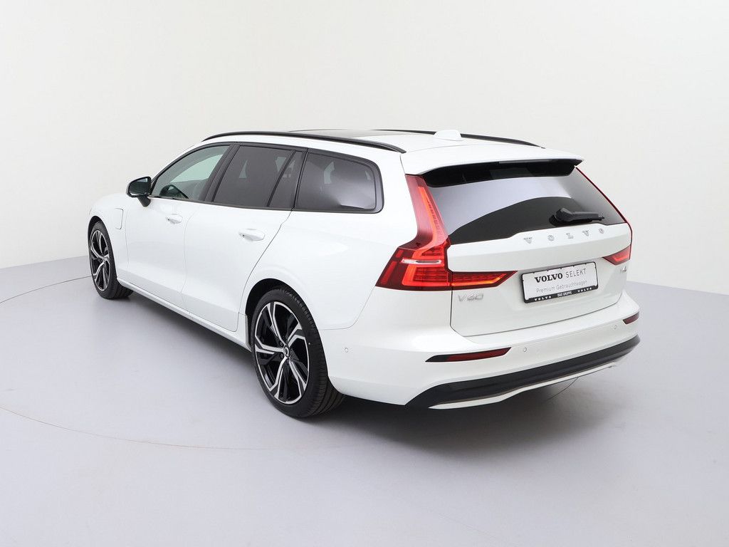 Volvo V60 2025