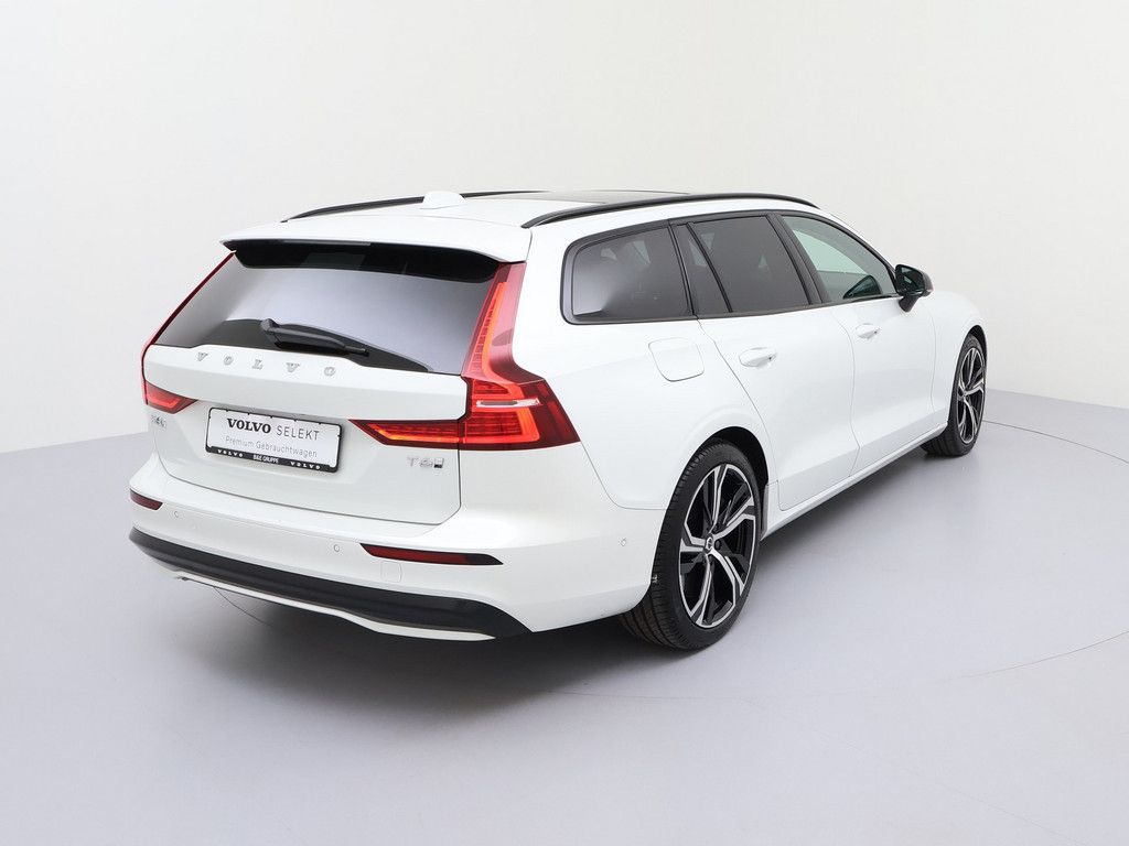 Volvo V60 2025
