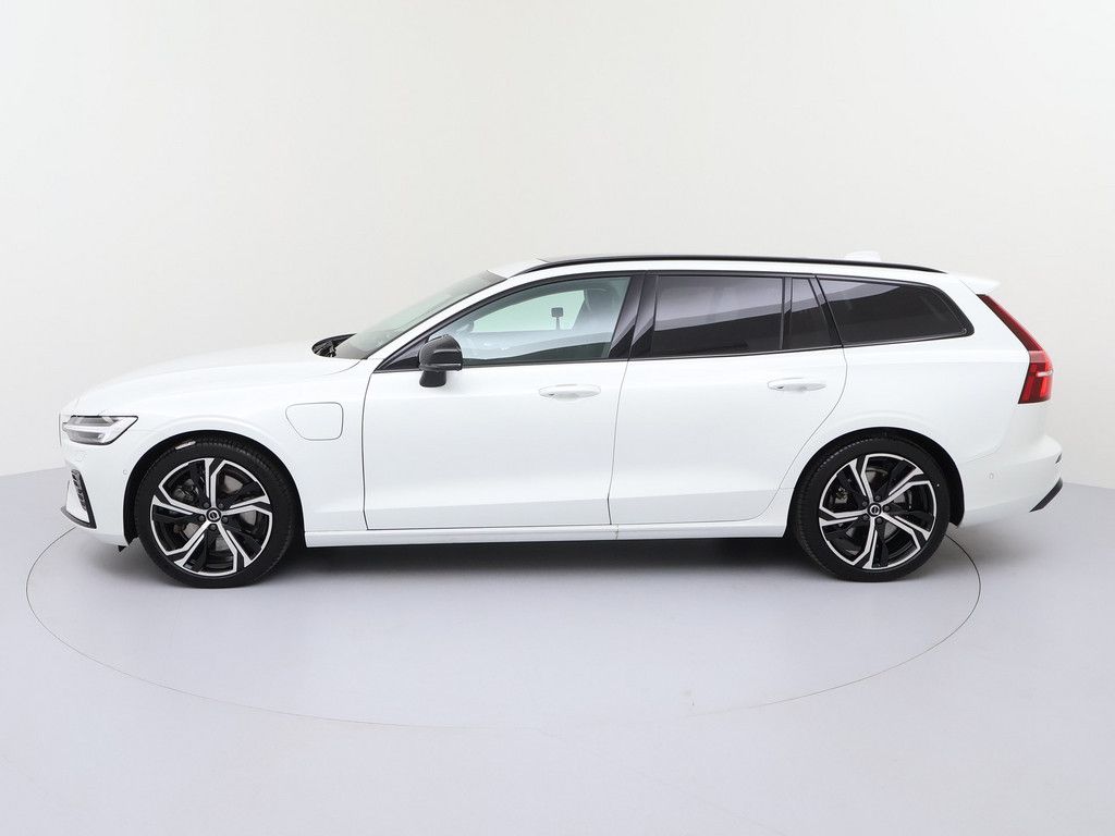 Volvo V60 2025