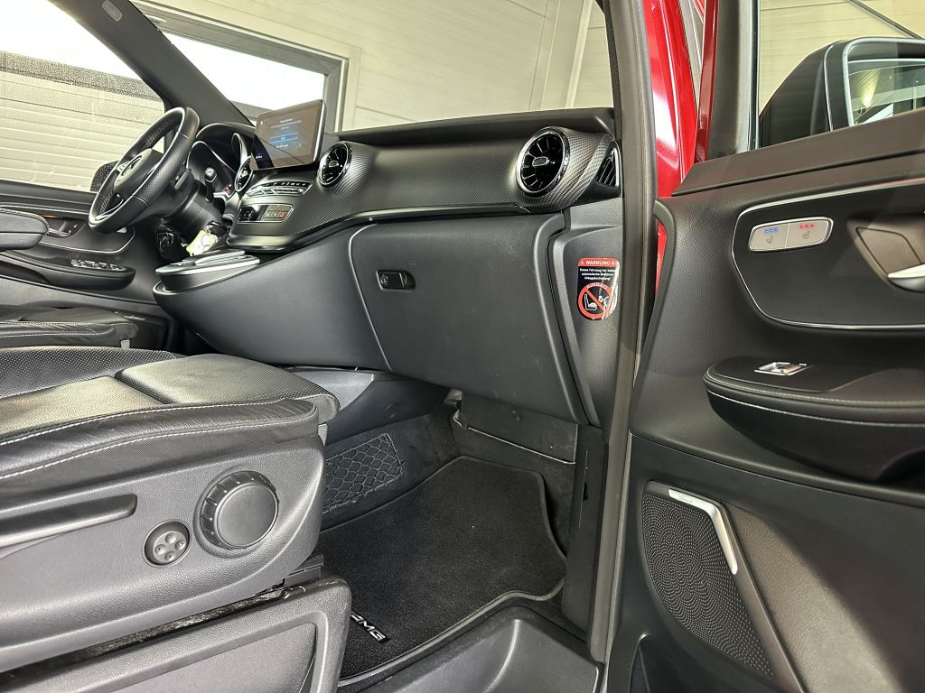 Mercedes-Benz V 300 2022