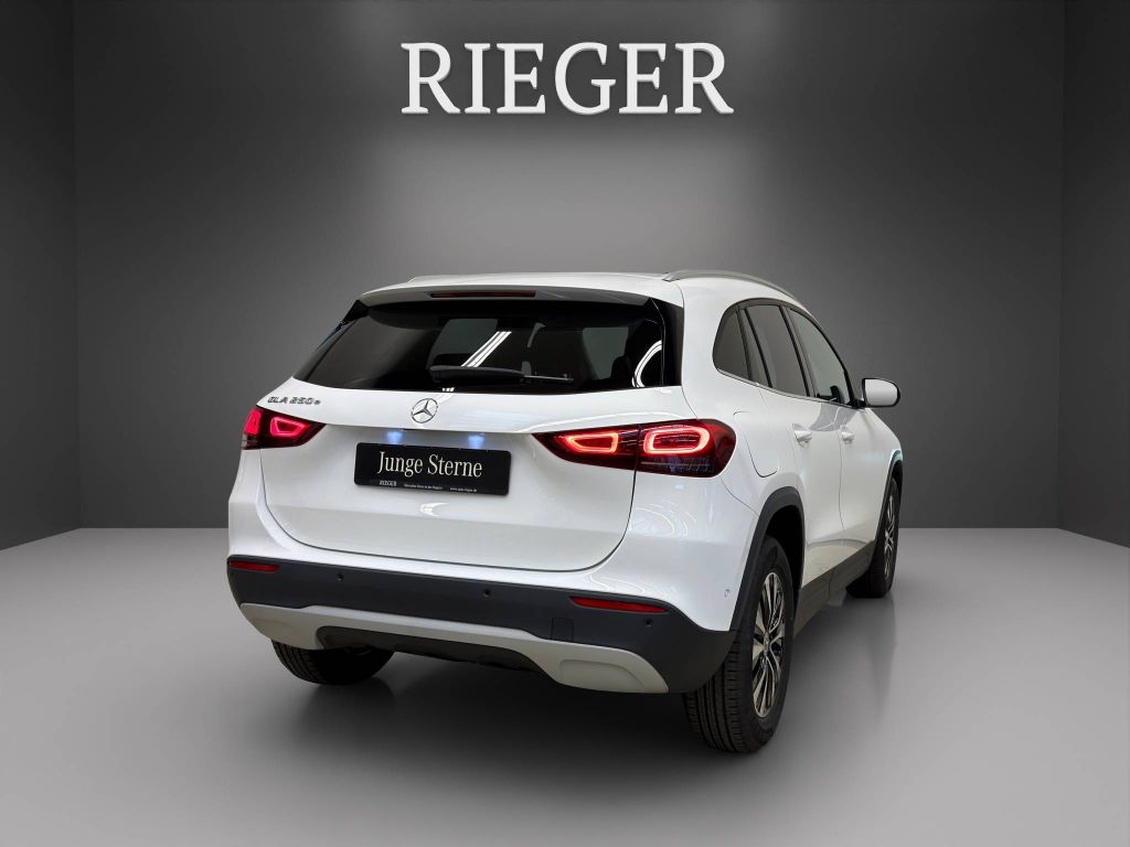 Mercedes-Benz GLA 250 2022