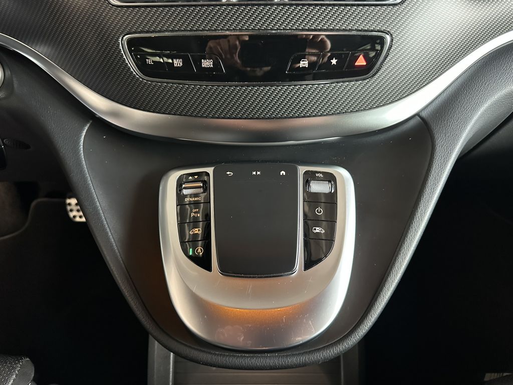 Mercedes-Benz V 300 2022