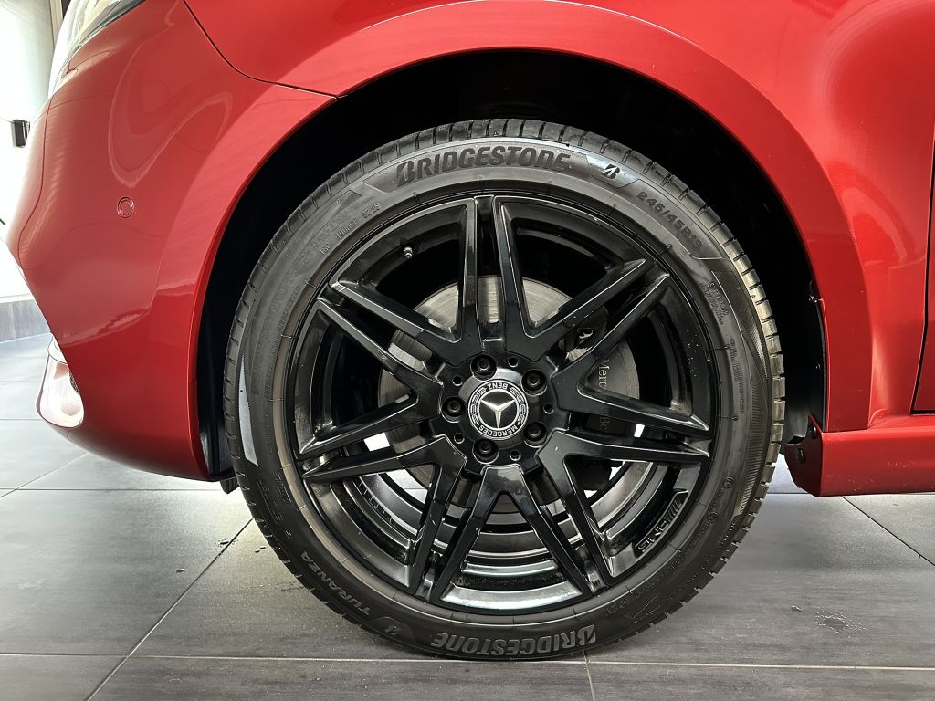 Mercedes-Benz V 300 2022